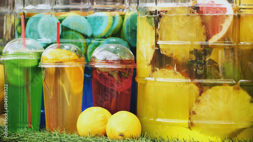 Canvas Print Refreshing fruit drinks and lemonade served at India Day festival in Moscow