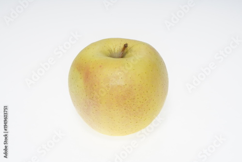 Wallpaper Mural 黄色いりんご きみと　青森県産 Torontodigital.ca