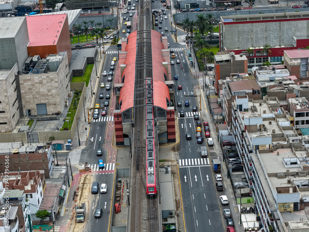 Fototapeta premium Panoramic view of an intermediate high-speed train station
