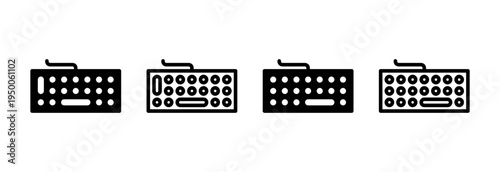Keyboard icon vector illustration. keyboard sign and symbol