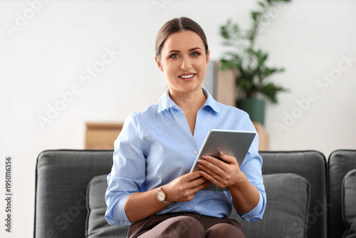 Beautiful businesswoman wit...