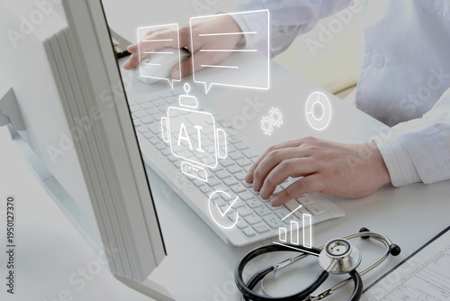 対話型AIを使いながらパソコンで仕事をする医師