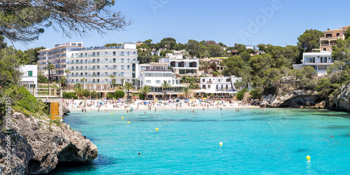 Fotografie Beach Playa de Cala Santanyí on Mallorca island holiday by the sea panorama in S