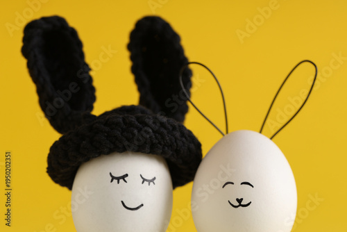 Funny Easter eggs with draw...