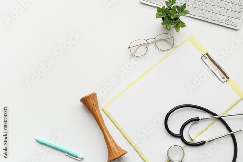 Blank clipboard with medica...