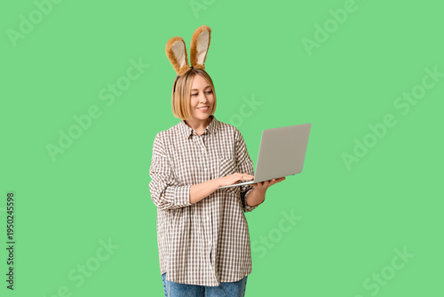 Happy adult businesswoman i...