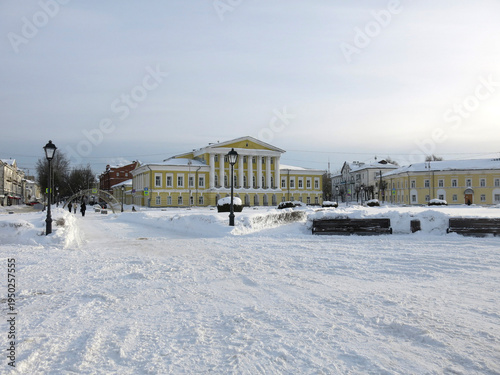 Canvastavla main square of Kostroma (Russia) in the frosty winter