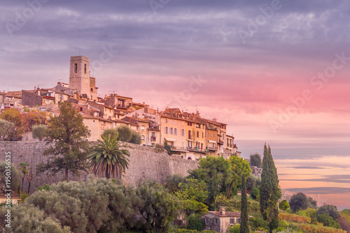 Εκτύπωση καμβά Sunset in the village of Saint Paul de Vence, France