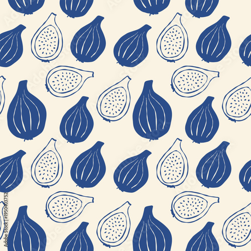 Seamless pattern with ripe figs.