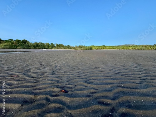 Schilderij op canvas Vague de sable sur la plage au Panama