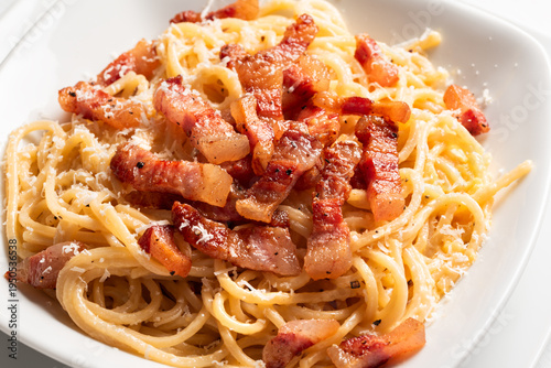 Spaghetti alla Carbonara, Cucina Romana, Pasta Italiana 