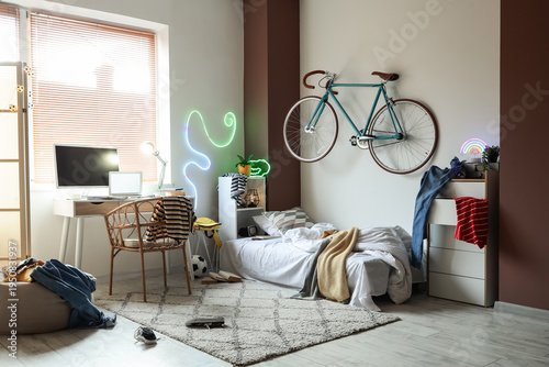 Interior of messy teenager'...