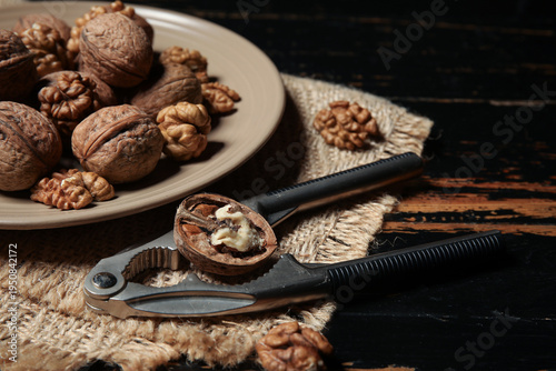 Whole and cracked walnuts w...