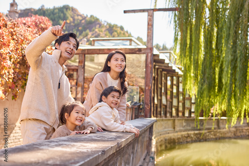 Young family making the most of their travel day