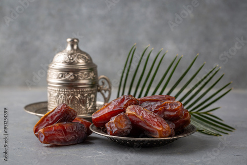 Dried date fruit in the pla...
