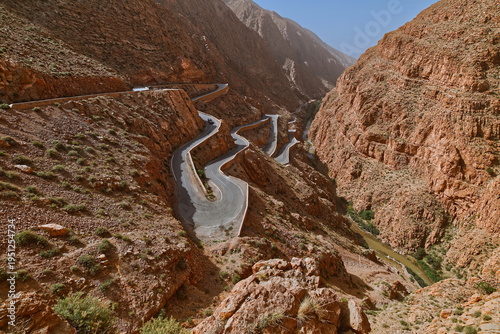 The hairpins on the R704 Tissadrine road tract zig-zagging along the Dadès river gorge winding down from the Timzzillite lookout. Boumalne-Morocco-220