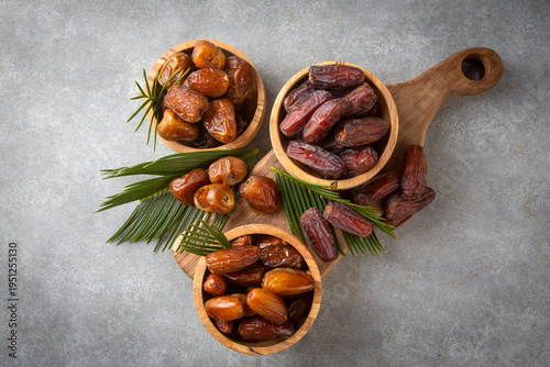 Dried date fruit in the pla...