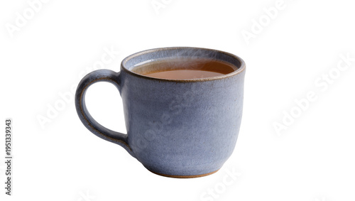 Foto Isolated ceramic stoneware mug with hot brown beverage, rustic handmade cup desi