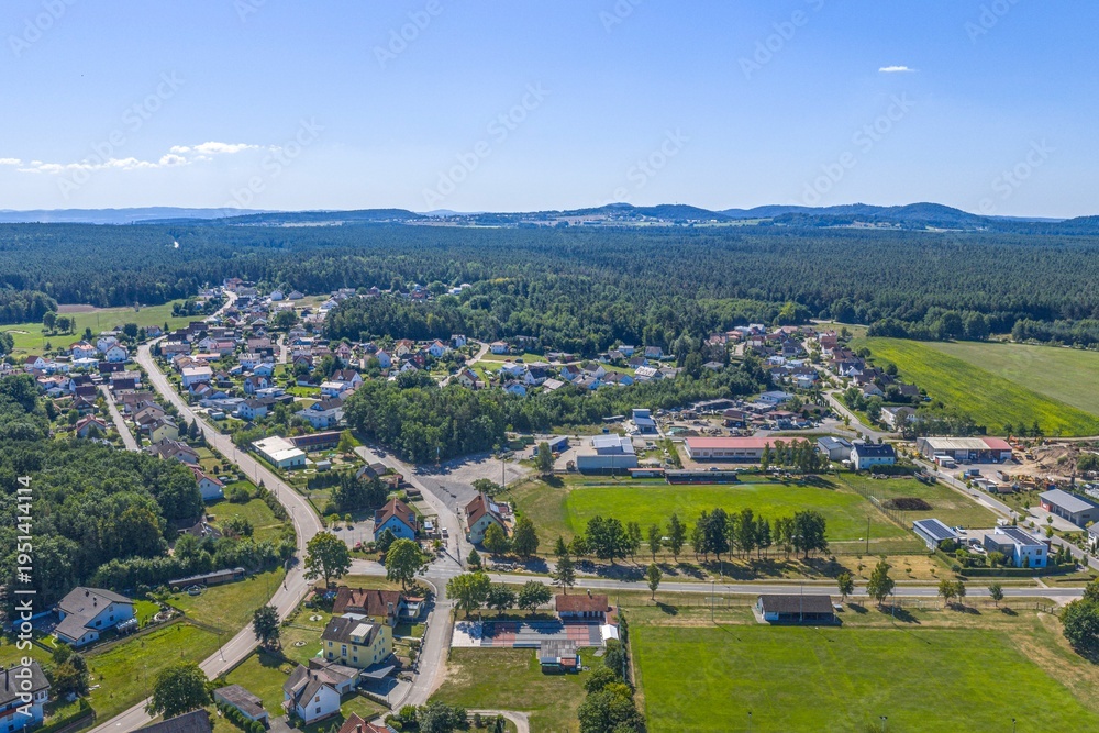 Obraz premium Ausblick von oben auf Steinberg am See nahe Wackersdorf in der Oberpfalz