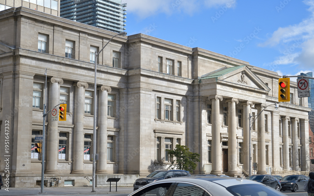 Fototapeta premium exterior of Lillian Massey Building, designed by George Martell Miller, in Neoclassical style, at 153 Bloor St W, built 1908-1912, Toronto (University of Toronto’s Household Science building)