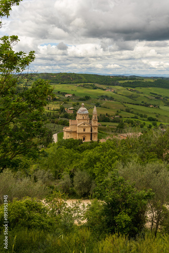Konstfotografi A picturesque narrow street in the hilltop town of Montepulciano, Tuscany