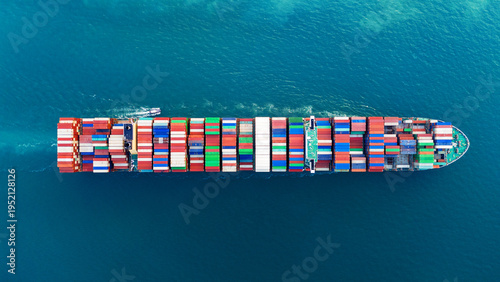Fotografia container ship cargo