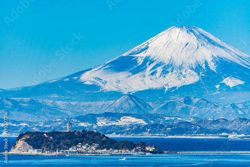 Wallpaper Mural 日本神奈川逗子からの富士山 Torontodigital.ca