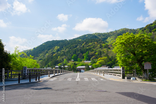 京都　初夏の渡月橋と嵐山