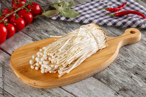 Raw organic fresh enoki mushrooms