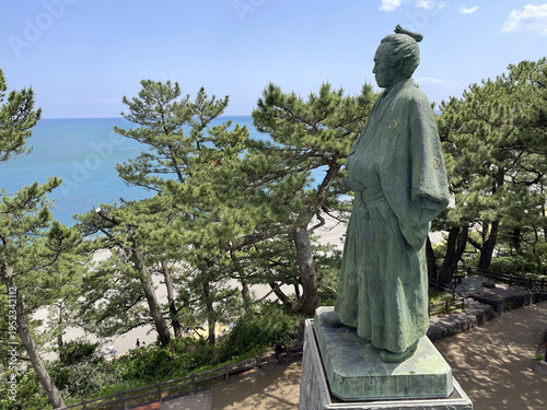 高知県の桂浜にある坂本龍馬像