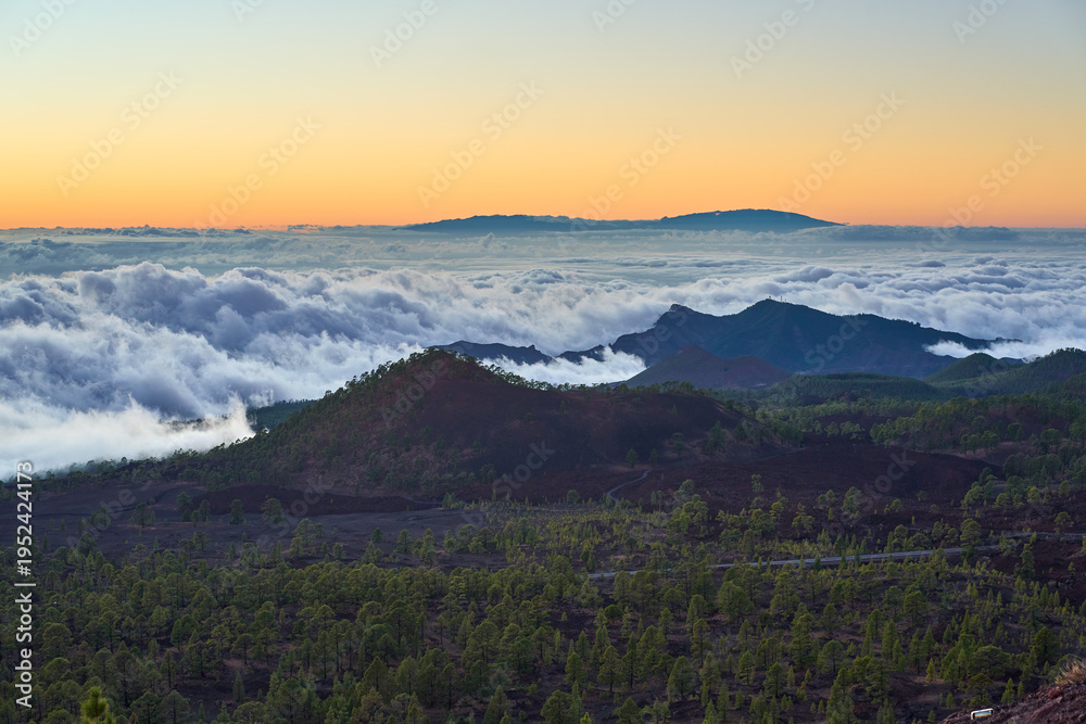 Fototapeta premium Sea of clouds with La Palma on horizon