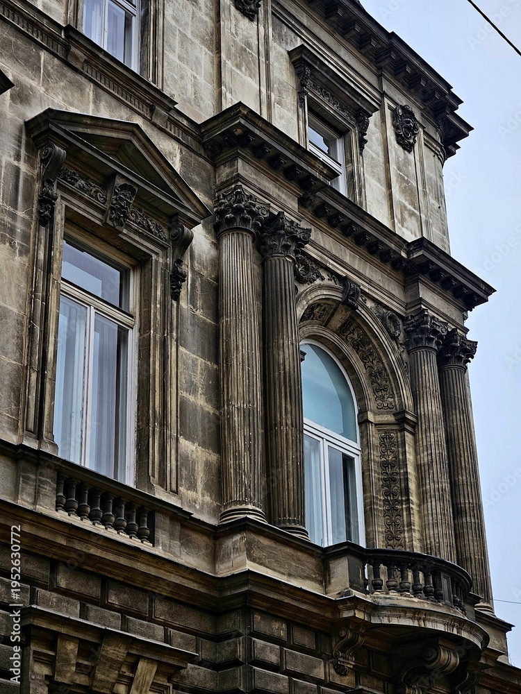 Obraz premium View of the old architecture of buildings in Vienna, Austria.