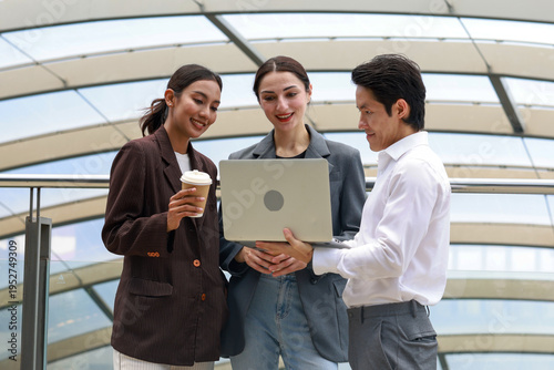 Εκτύπωση καμβά Group of young smart business people working, communicating outside modern office together with colleagues