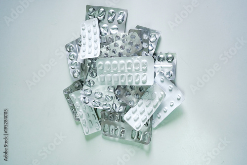 Quadro em tela Empty medicine blister packs indicating finished medication treatment