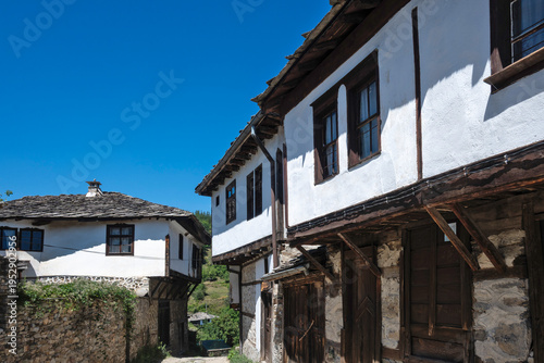 Foto Summer view of Village of Dolen, Bulgaria