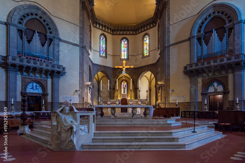 Cuadro en lienzo Interiors of Cathedral of Saint Mary of the Flower (Cattedrale di Santa Maria de