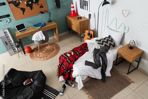 Interior of messy teenager'...