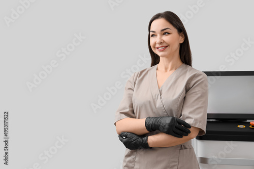 Female cosmetologist with m...
