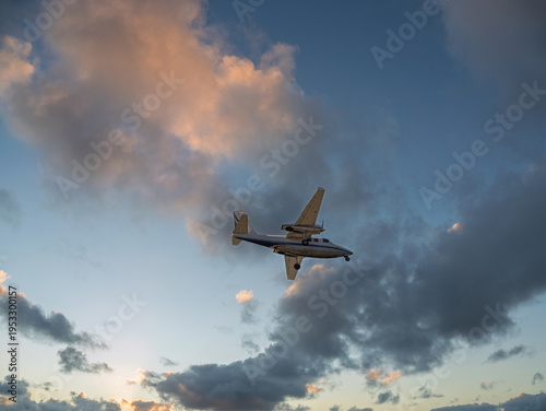 Aero Commander 500 Coming In To Land