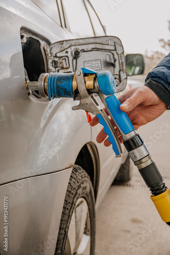 Tankowanie auta gazem