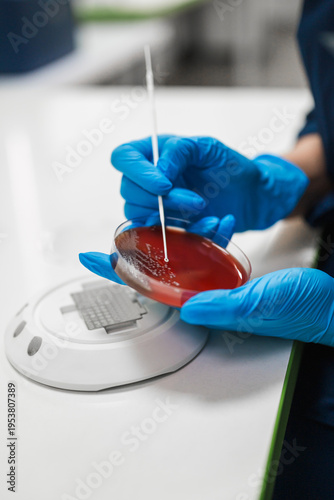 Tableau sur toile Sterile Lab Procedure
