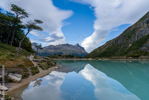 Tableau sur toile the popular hike to emerald lake Ushuaia  in Patagonia