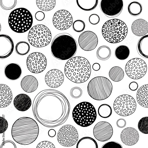 Circles Pattern Black White.