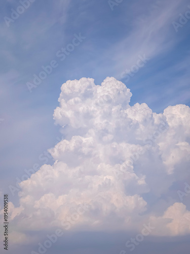 真夏の青空と入道雲