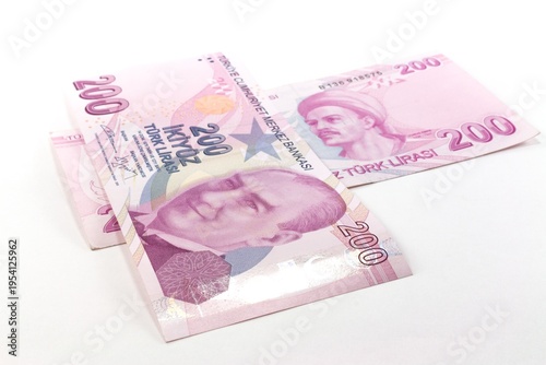 Cuadro en lienzo Turkish Lira 200 TL Banknotes on White Background