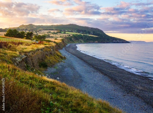 Canvastavla Greystones South Beach Coastal View with Curving Shoreline and Ocean Waves