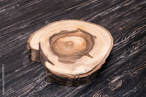 Tableau sur toile Top view of a tree stump