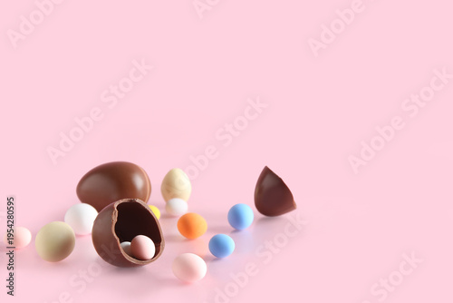 Sweet chocolate eggs and sc...