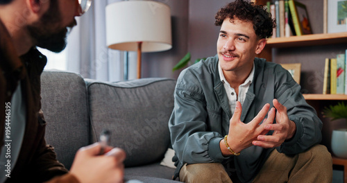 Foto Psychology, therapist and happy man talking for help, mental health advice or support in office