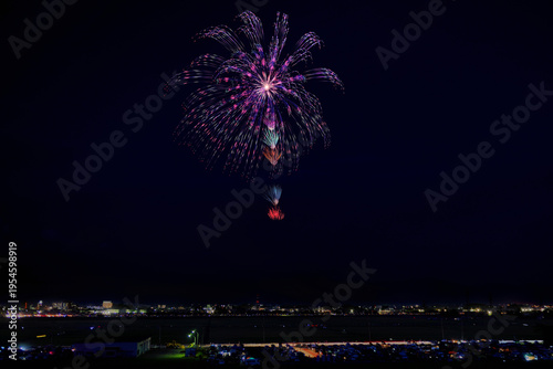 Wallpaper Mural 全国花火競技大会「丸玉屋小勝煙火店」 Torontodigital.ca